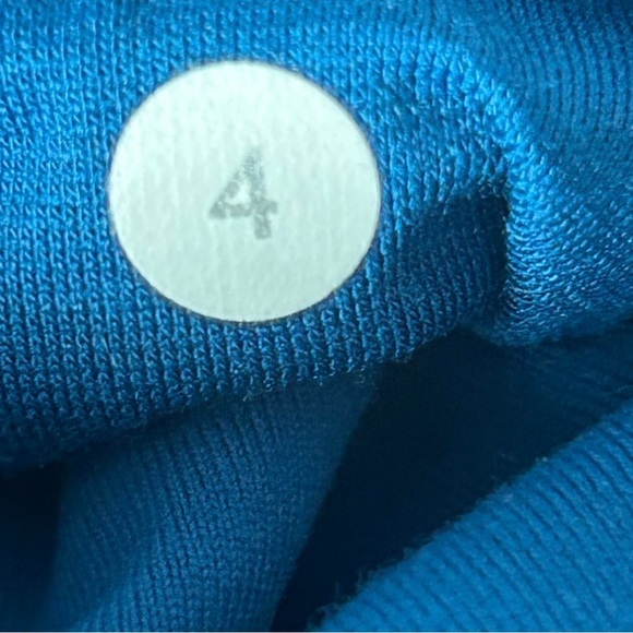 Lululemon Womens 4 Wunder Short Shorts 2" Full-On Luon Harbor Blue Yoga Athletic - Picture 6 of 6